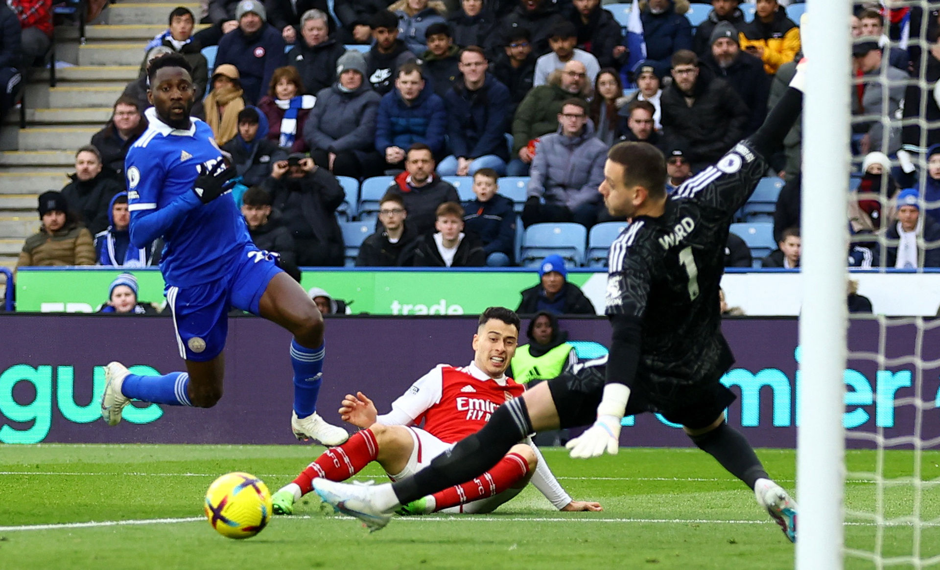 以其丰富的 以其丰富的